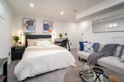 Luxury, Urban, & Elegant Oasis! Centrally-Located!