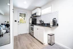 Luxury, Urban, & Elegant Oasis! Centrally-Located!