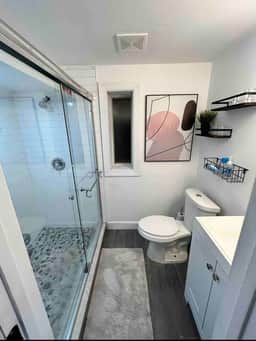 Luxury, Urban, & Elegant Oasis! Centrally-Located!