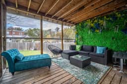 Luxury Urban Oasis Free Parking Centrally Located!
