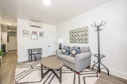 Bright DC Retreat Extended Stays Welcome w/Parking