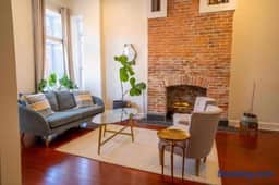 Modern Retreat Near John Hopkins Central Location!