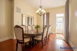 Modern Retreat Near John Hopkins Central Location!