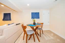 Charming Guest Suite in Prime Area for Longer Stay