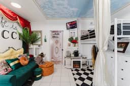 Chic 1BR Getaway w/4 Beds Near Iconic Miami Beach!