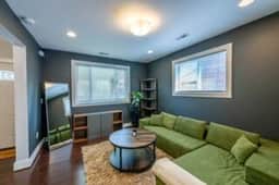 Modern and Sophisticate Gem 3BR Home Near Downtown