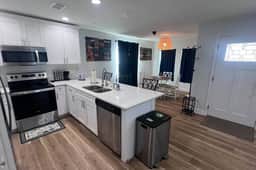 Bright & Comfy 2BR Home Near Vibrant Tampa Heights