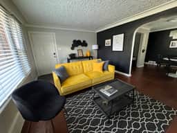 Cozy 2BR Lower Duplex Stay Near LCA and Ford Field