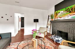 Prime 2BR Stay Near Ford Field & Downtown Detroit!