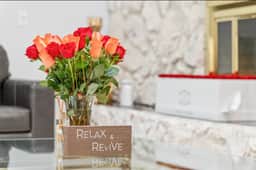 Modern & Spacious Retreat W/FREE Parking at Shore!