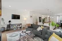 Cozy & Spacious 4 BR Home in NE DC Near the Metro!