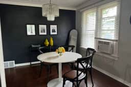 Cozy 2BR Lower Duplex Stay Near LCA and Ford Field