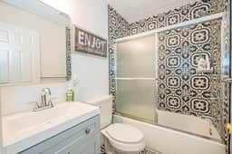 King Room Near DC National Harbor and Free Parking