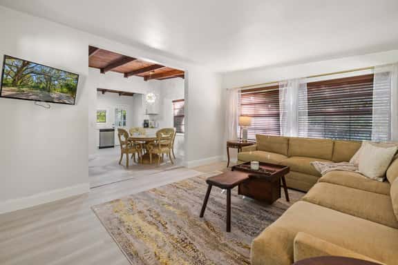 La Maison at Alva Oaks Farm- 2BR Peaceful Retreat - Image 1