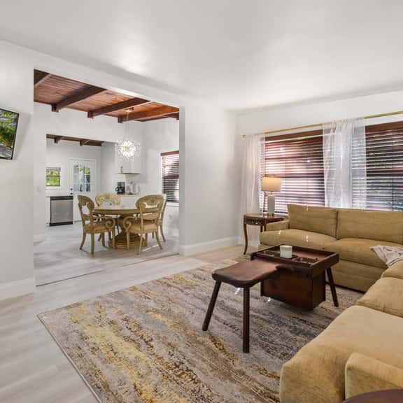 La Maison at Alva Oaks Farm- 2BR Peaceful Retreat - Image 1