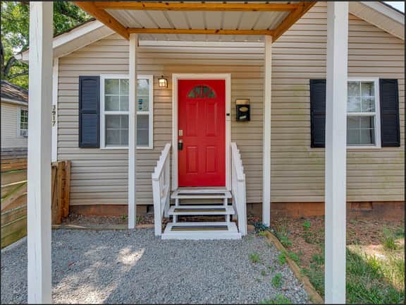 Cozy Modern Retreat Centrally Located Free Parking