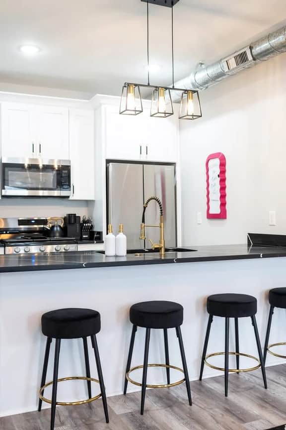Spacious & Charming 3 BR Home near French Quarter!