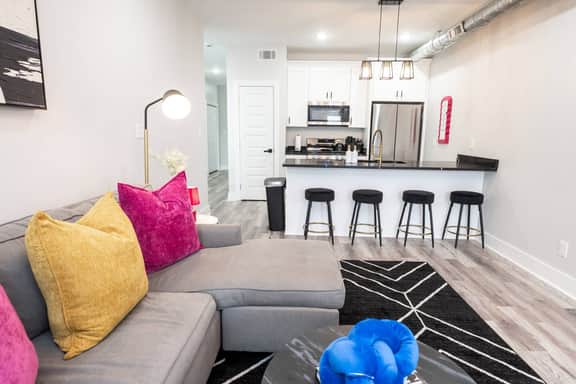 Spacious & Charming 3 BR Home near French Quarter!
