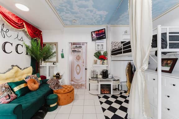 Chic 1BR Getaway w/4 Beds Near Iconic Miami Beach!
