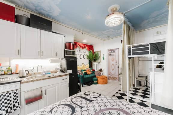 Chic 1BR Getaway w/4 Beds Near Iconic Miami Beach!