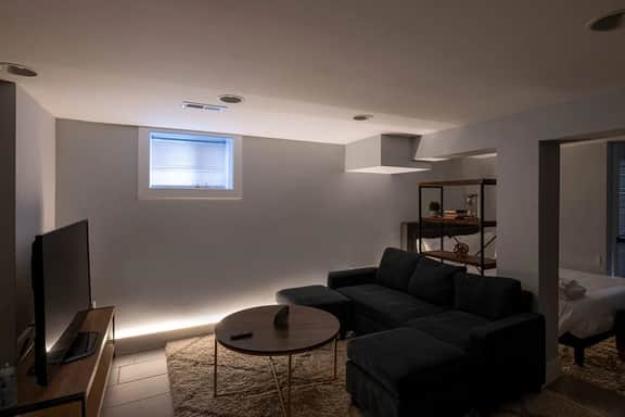 Clean & Cozy Private Studio near Congress Heights!
