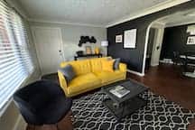 Cozy 2BR Lower Duplex Stay Near LCA and Ford Field
