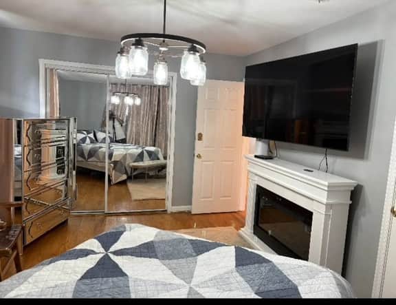 Queen Room Near DC + MGM + National Harbor