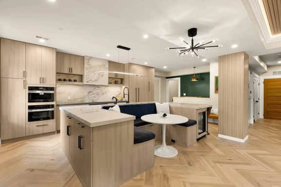 Sophisticated 4BR Penthouse Mansion at Walter Reed