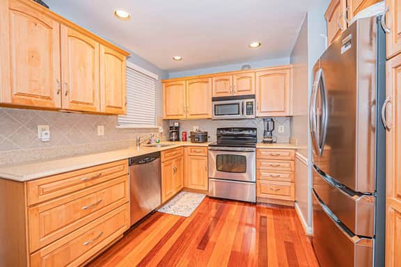 Queen Room w/ Free Parking Near MGM Washington DC!