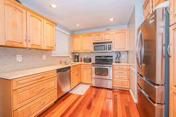 King Room Near DC National Harbor and Free Parking
