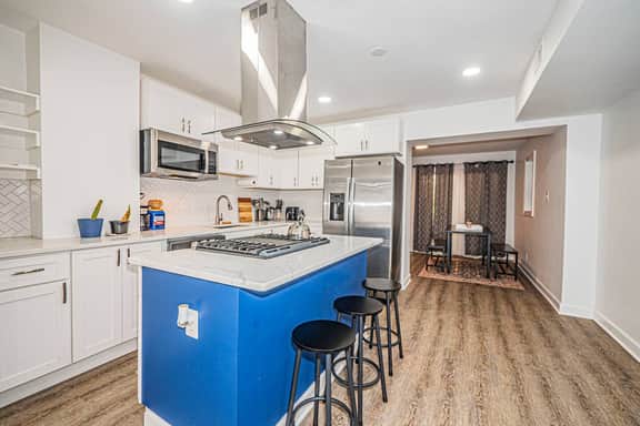 Cozy & Vibrant 3 BR Gem Near Bustling Downtown DC!