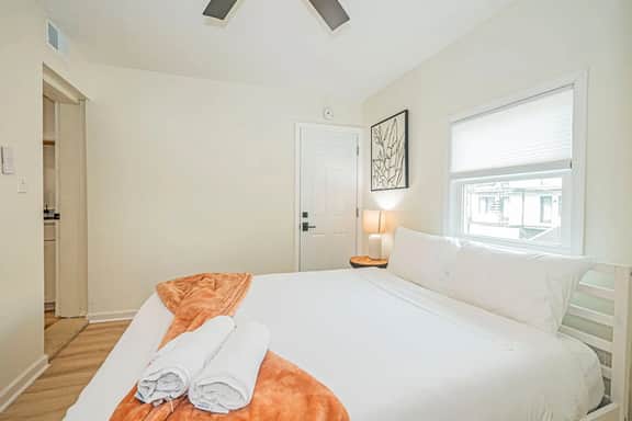 Bright & Homey 2BR Escape Near Vibrant Downtown DC - Image 4