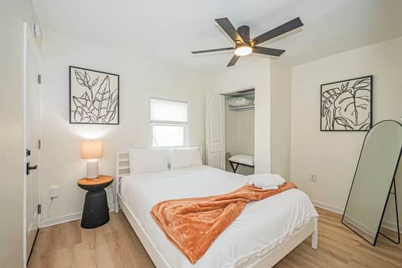 Bright & Homey 2BR Escape Near Vibrant Downtown DC - Image 5