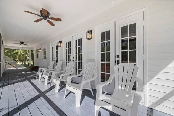 Magnolia House at Alva Oaks Farm Farmhouse Retreat - Image 4
