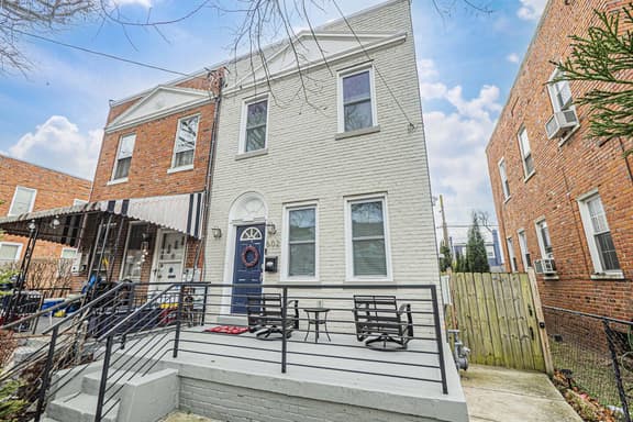 Charming and Elegant 1BR Basement in Washington DC