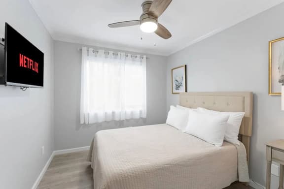 Cozy Queen Bedroom Retreat
