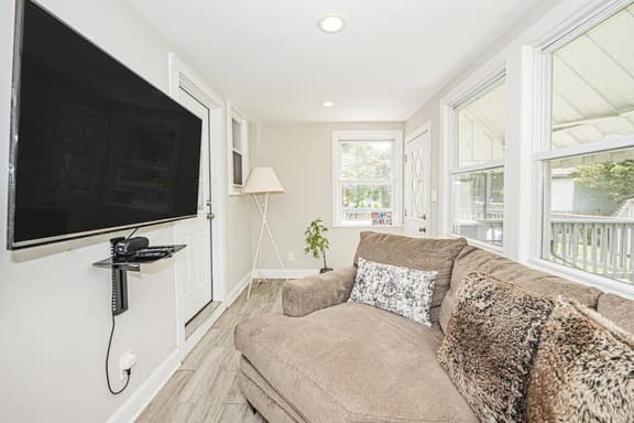 Bright and Relaxing 3BR Family-Friendly Stay in MD