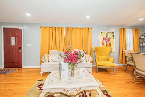 Cozy & Spacious 3BR Retreat | Host Lives in 4th BR