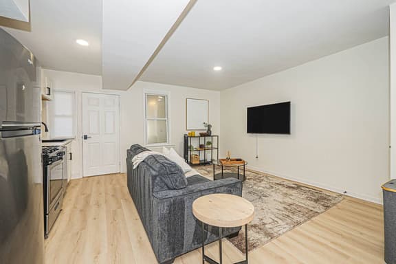 Bright & Homey 2BR Escape Near Vibrant Downtown DC - Image 1